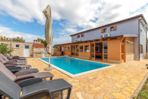 Pool & Fun House Betiga 1 with gym - Happy Rentals